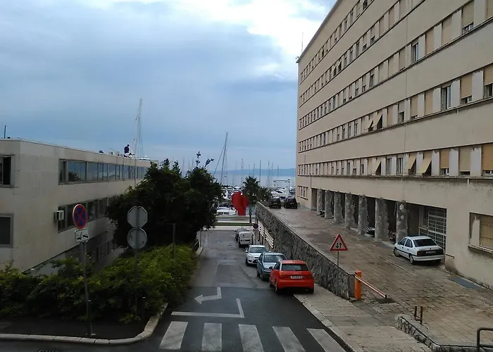 Lucy Lägenhet Split