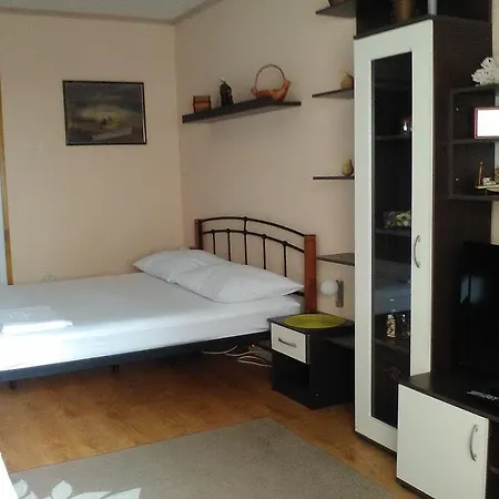 Apartman Lucy *